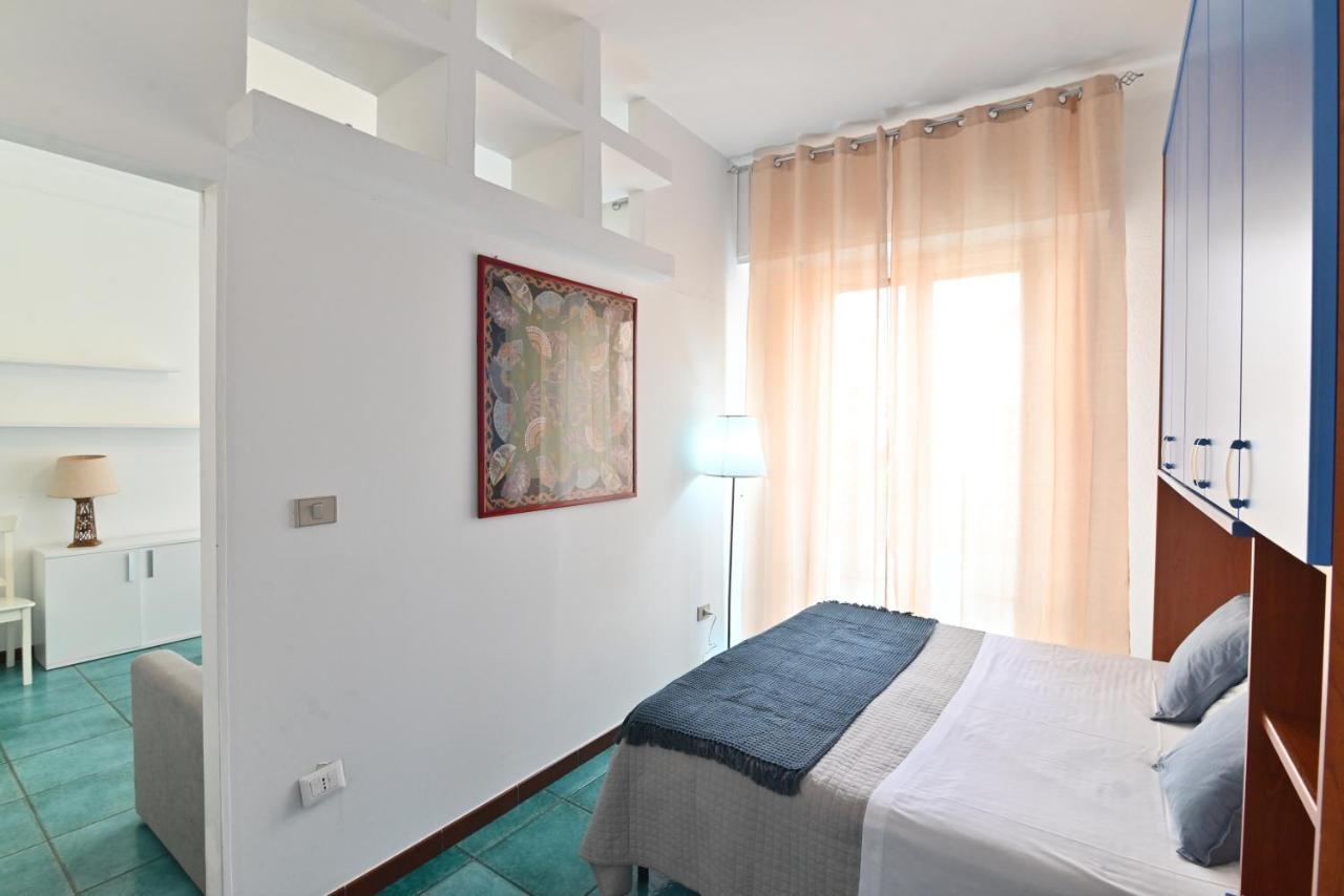 Izzhome Holiday Terrace Каляри Екстериор снимка