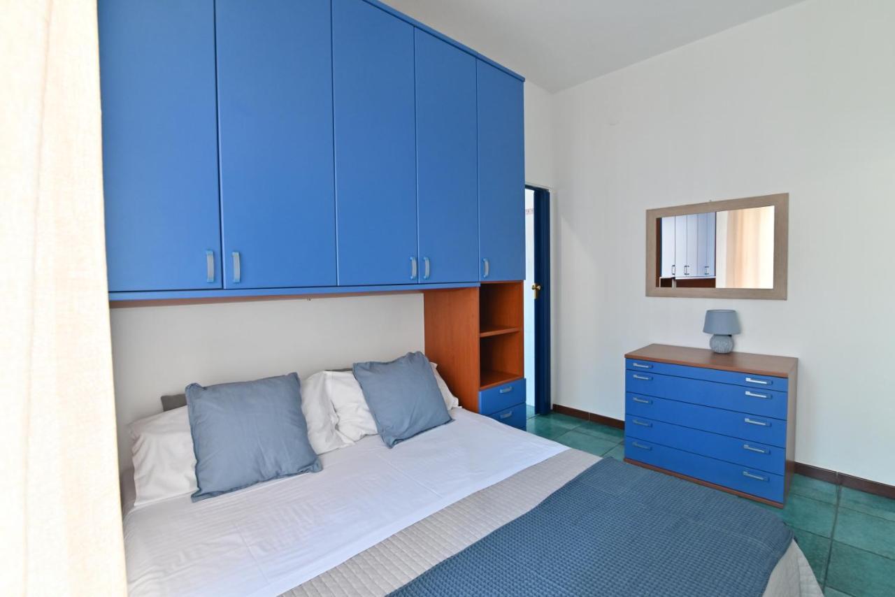 Izzhome Holiday Terrace Каляри Екстериор снимка